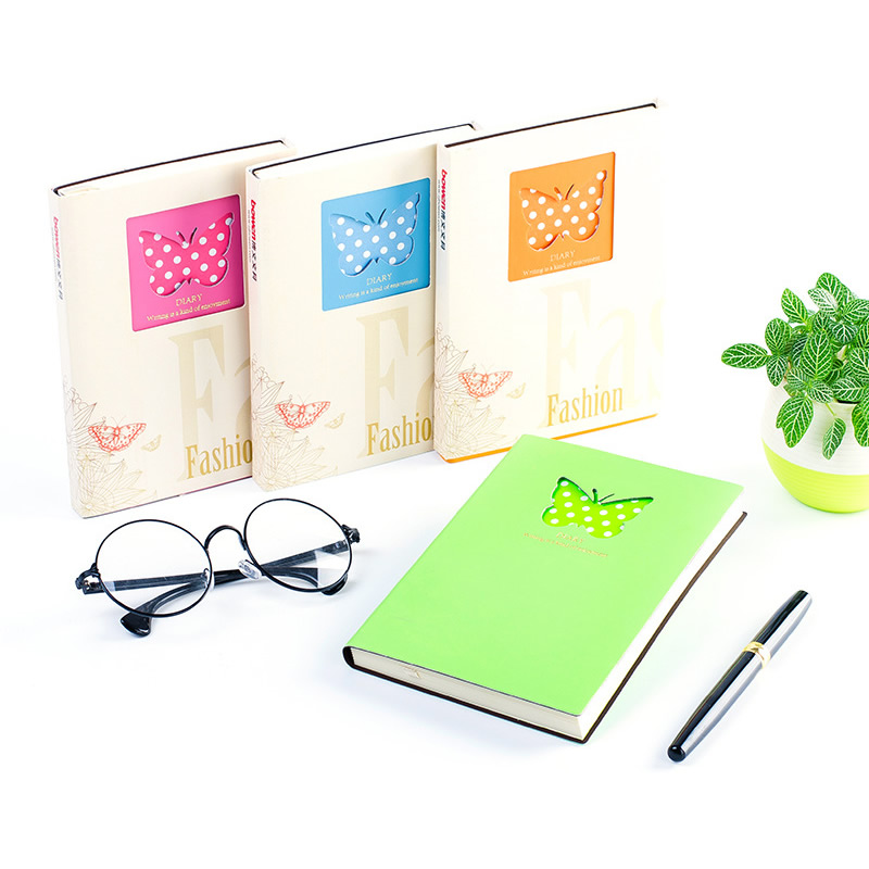 Mga leather-bound na notebook